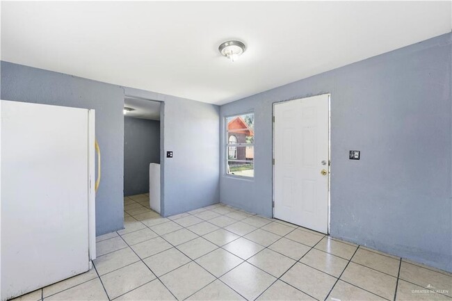 Photo - 8516 Hendrix Ave Unit 2