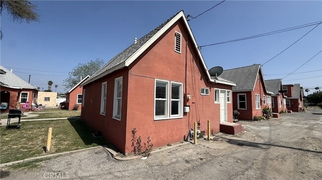 Photo - 266 W 9th St