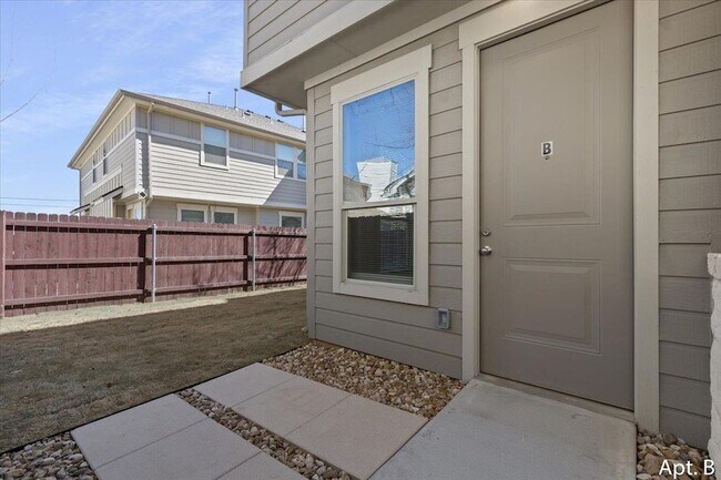 Photo - 2225 Katy Ln Unit B