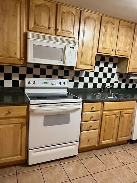 Photo - 50 Bryon Rd Unit 6