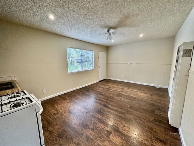 Photo - 25840 CA-243