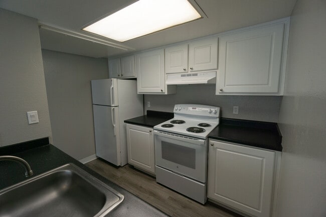 Photo - Greenback Gardens