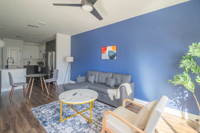 Photo - 688 W 1st St Unit ID1263088P