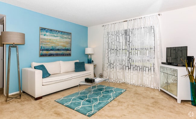 Photo - West Winds Apartments