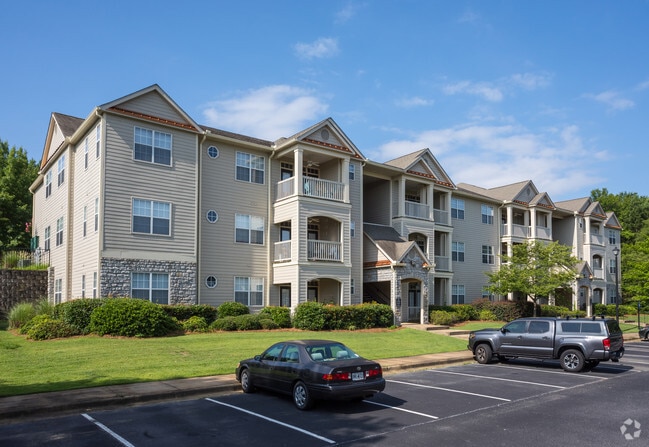 Building Photo - Greystone at Columbus Park