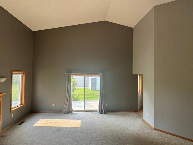Photo - 1908 Prairie Ave SW