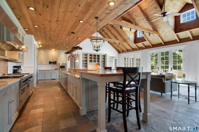 Photo - 55 Bishop Ln