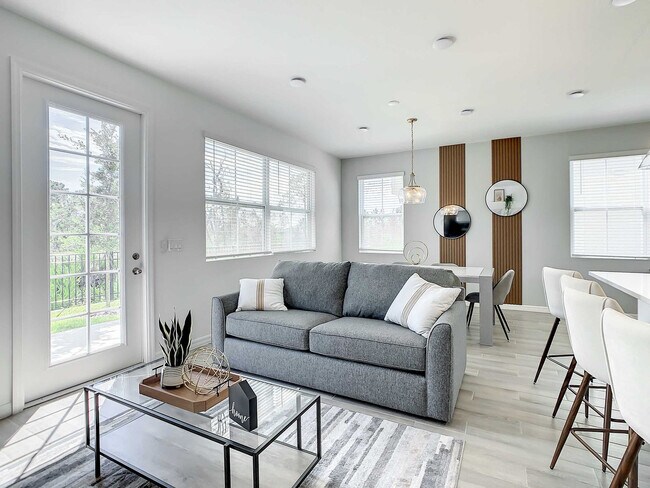 Building Photo - 1048 Plantation Ln Unit ID1315019P