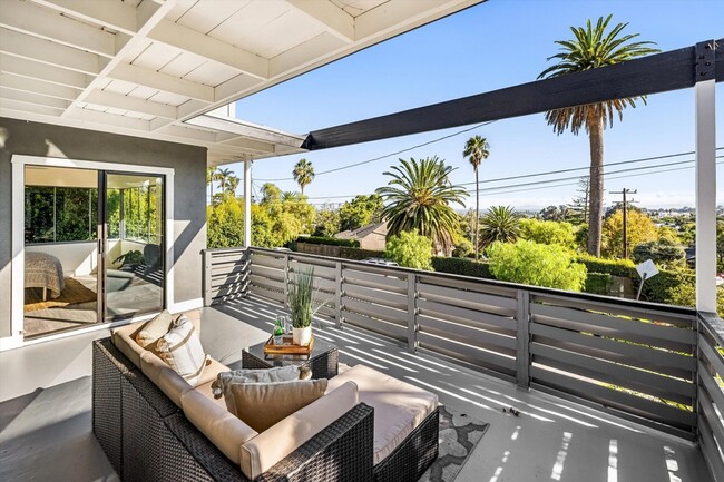 Building Photo - 1418 Alta Vista Rd