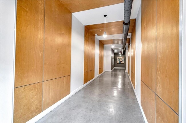 Photo - 2124 E 6th St Unit 305