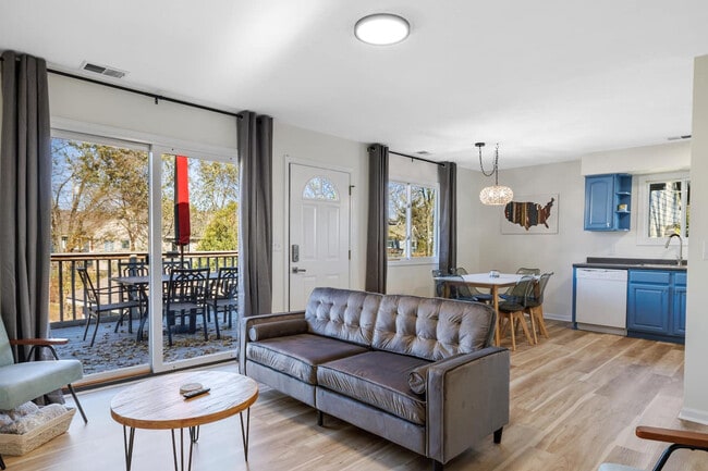 Building Photo - 204 Washington Park Blvd Unit ID1359767P