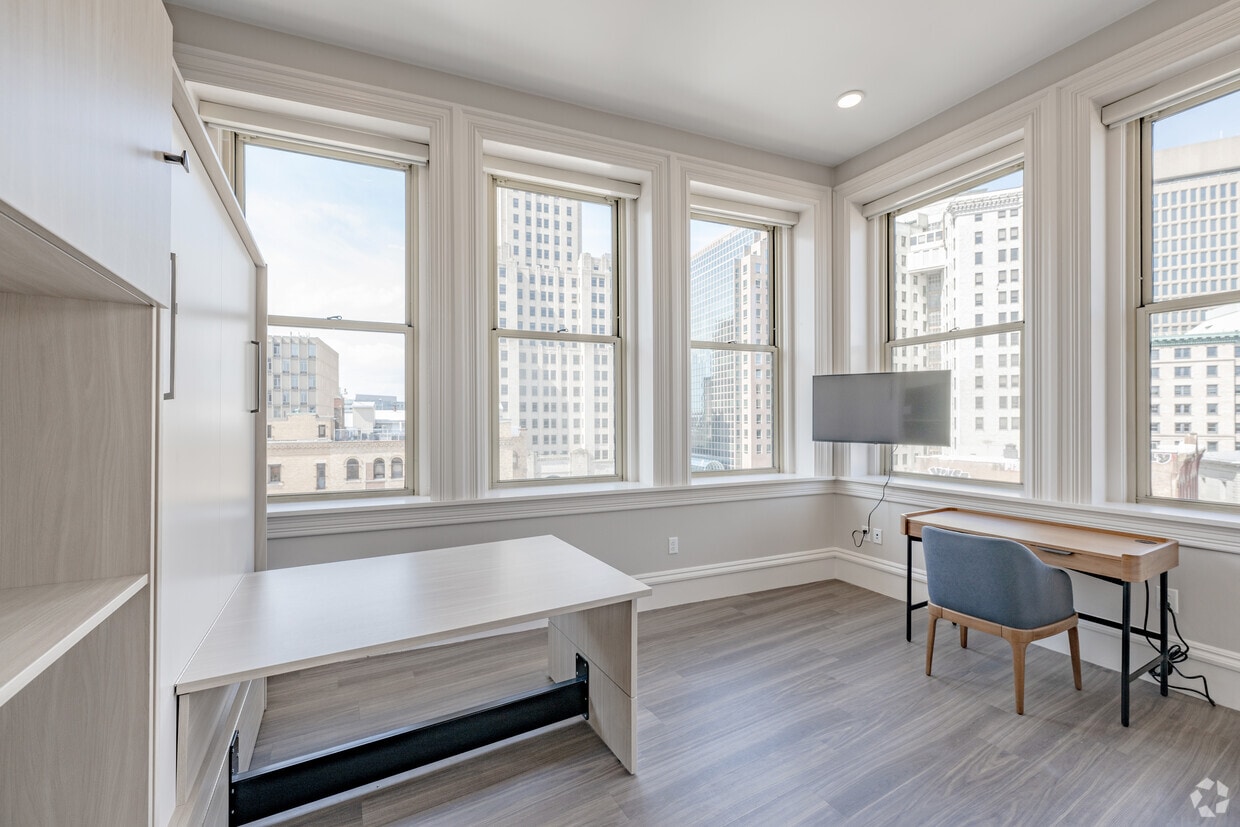 Floor Plan - Murphy Bed Studio