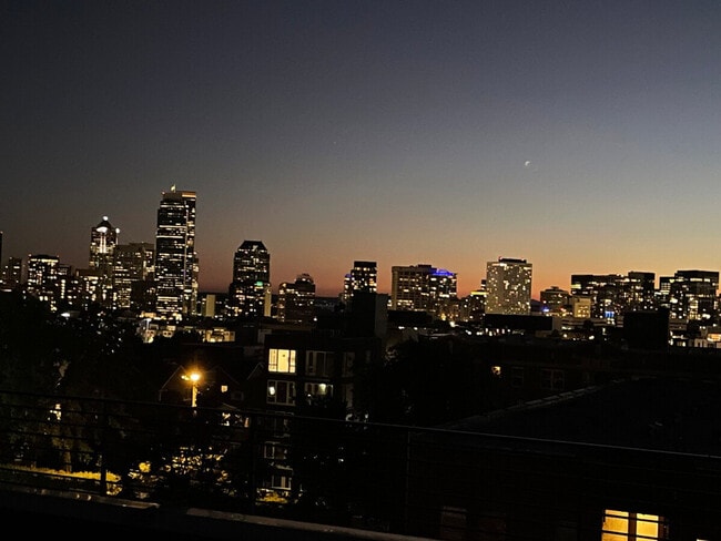 Photo - 1333 E Denny Way Unit SI FL4-ID1036021P