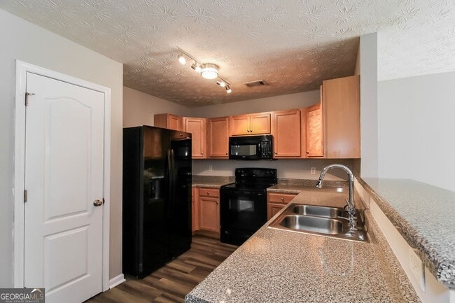 Photo - 945 Magnolia Gardens Walk