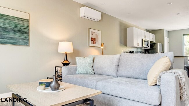 Building Photo - 5040 Linbar Dr Unit 413