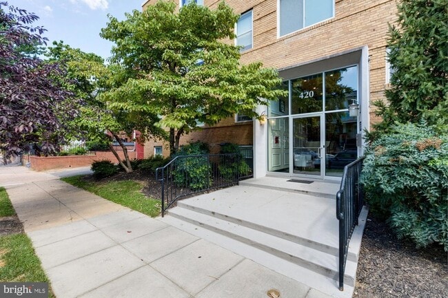 Photo - 420 16th St SE Unit 208