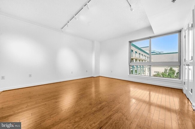 Photo - 777 7th St NW Unit 1003