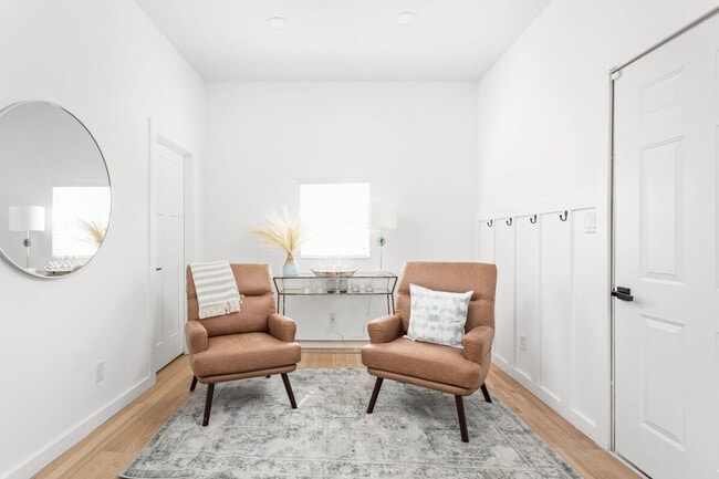 Photo - 305 Parkway Ave Unit ID1303766P