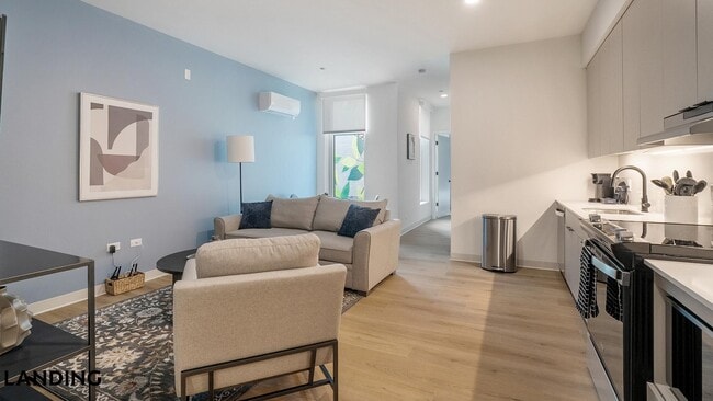 Building Photo - 1529 N Fremont St Unit 315