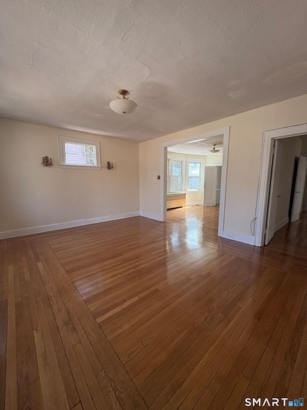 Photo - 786 Elm St