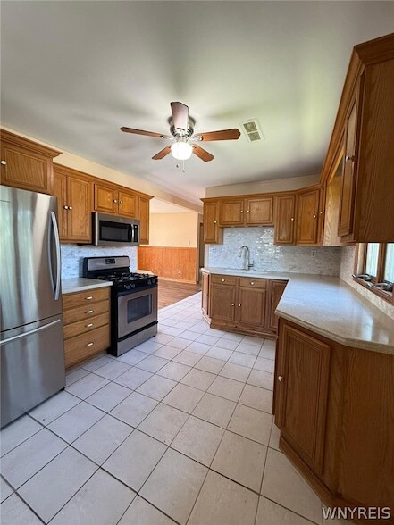 Photo - 21 Amber St Unit Upper
