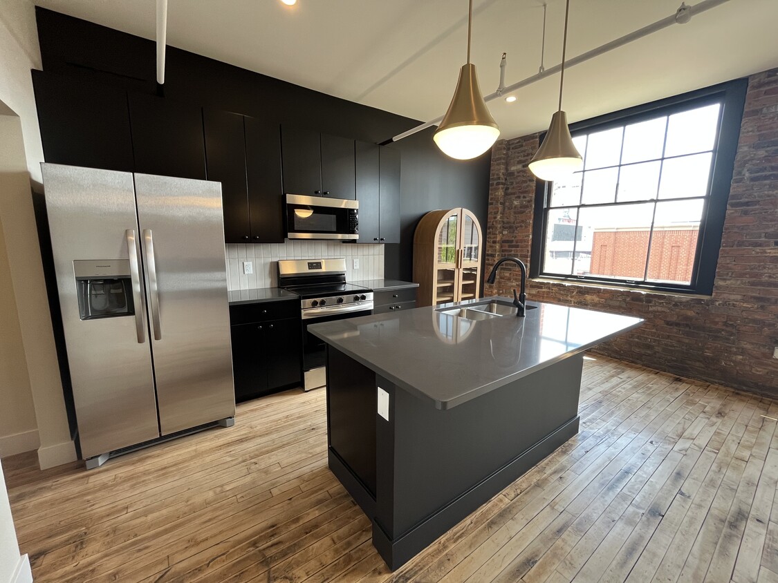 Floor Plan - Apartments 303 & 403