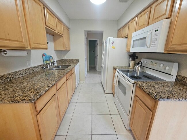 Building Photo - 47 Brigantine Ct