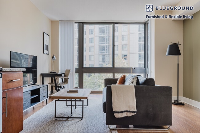 Building Photo - 425 L St NW Unit FL4-ID929