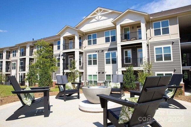 Photo - 102 Kennedy Rdg Wy Unit Gene