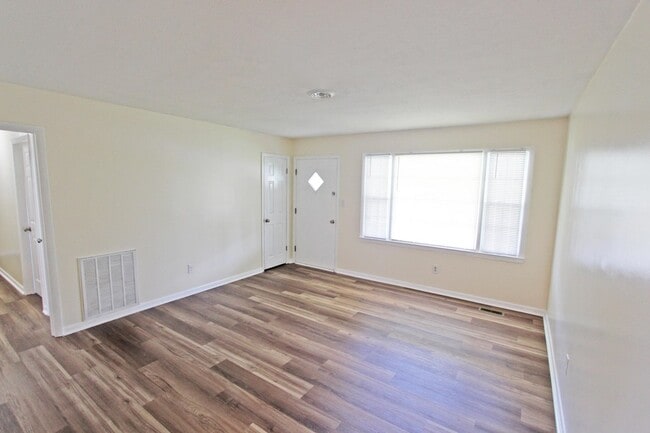 Photo - 401 Windridge Dr