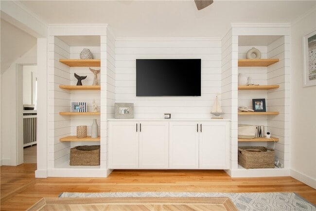 Photo - 33 Slocum St