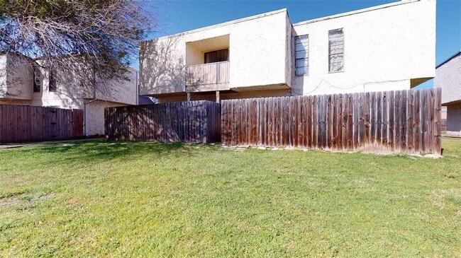 Building Photo - 1803 Potomac Pl Unit B