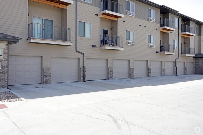 Attached Garages - The Sterling Apartments At Kearney