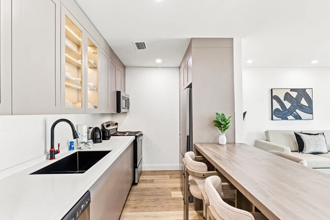 Photo - 8115 Thomas Dr Unit ID1354934P