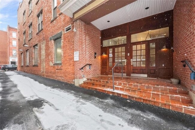 Photo - 83 Washington St Unit 2F