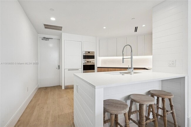 Photo - 705 Crandon Blvd Unit 306