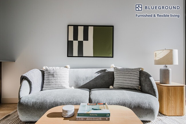 Photo - 535 N St Clair St Unit FL7-ID1150