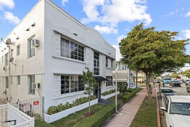 Building Photo - 7340 Harding Ave Unit FL2-ID1240906P