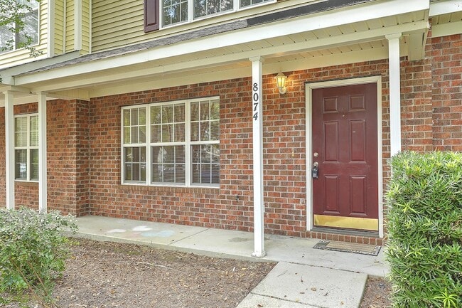 Photo - 8074 Shadow Oak Dr