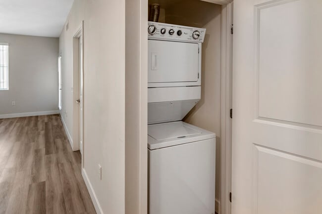 In-home washer and dryer - Avalon Union City