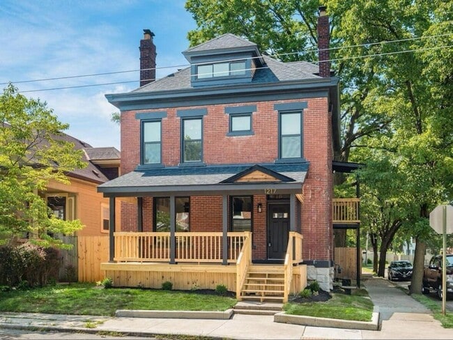 Building Photo - 1217 Franklin Ave