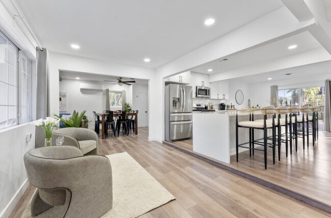 Photo - 4404 Vista Way Unit ID1288269P