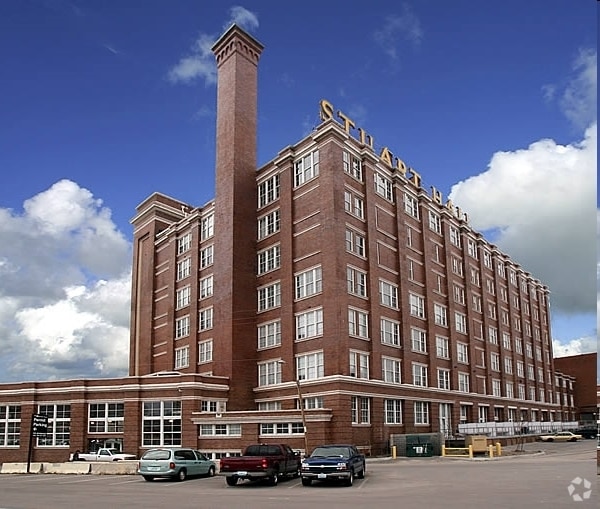 Floor Plan - Stuart Hall - One Bedroom