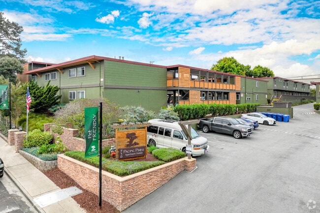 Building Photo - Pacific Pines