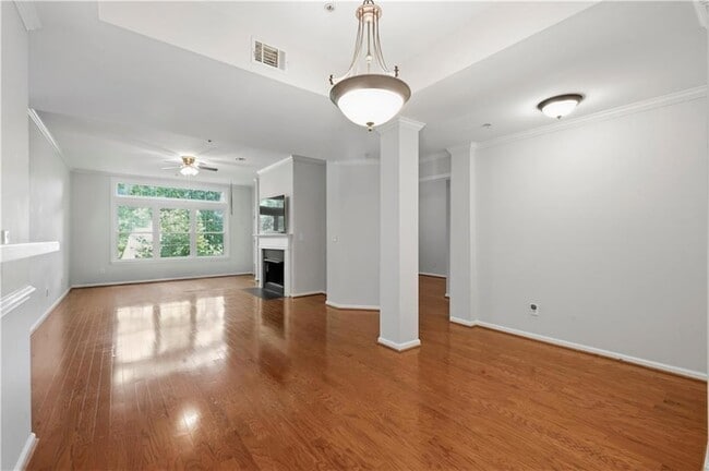 Photo - 424 Lindbergh Drive NE Unit 208