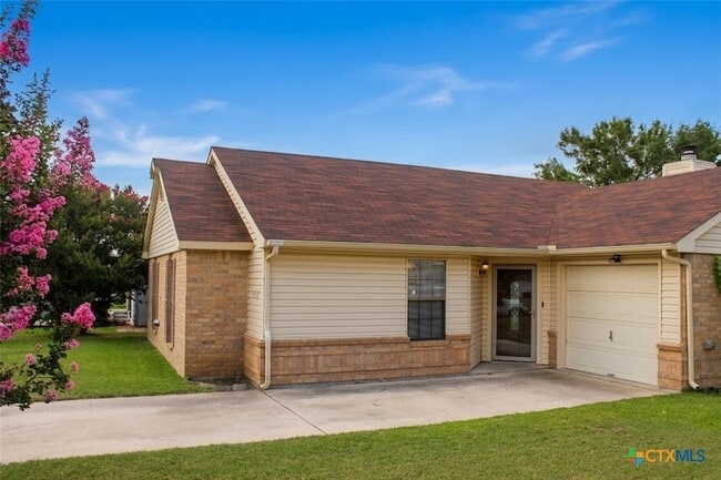Photo - 2404 Fieldstone Dr