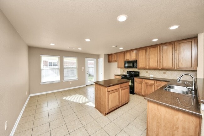 Photo - 3122 Pathfinders Pass