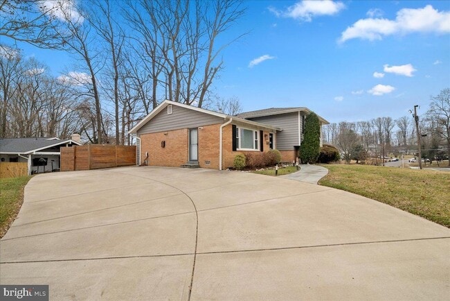 Photo - 7845 Brompton St