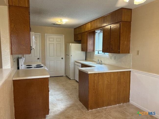 Photo - 3313 Sungate Dr