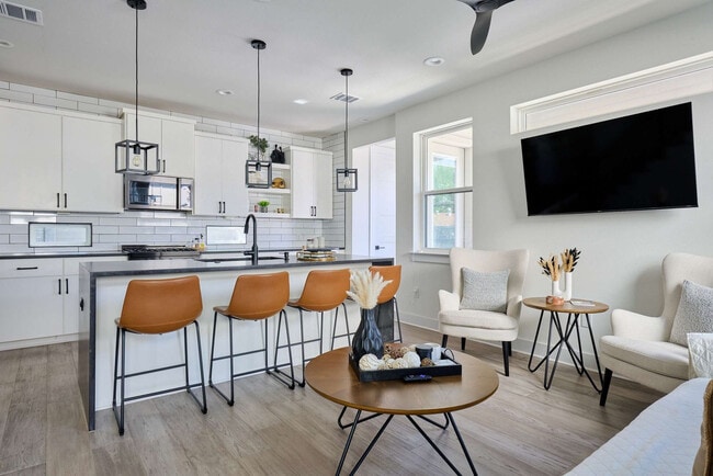 Building Photo - 4615 S 2nd St Unit ID1309763P